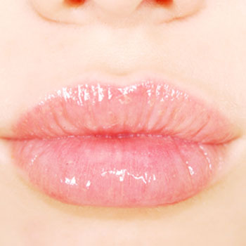 how to plump up your lips making them fuller