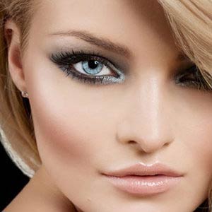 Removing Dark Circles under Eyes: 3 Steps to Restore Your Youthful Glow Removing Dark Circles under Eyes: 3 Steps to Restore Your Youthful Glow