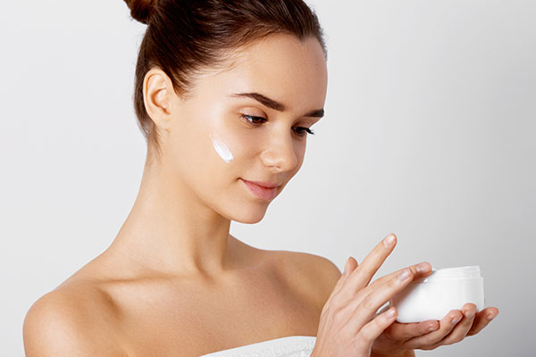 Apply Foundation After Moisturizer
