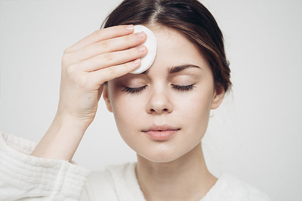 Cleanse Without Soap To Improve Skin Elasticity